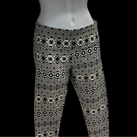 NWOT Balance collection leggings - Picture 2 of 3